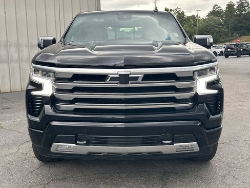 Used 2024 Chevrolet Silverado 1500 High Country w/ Technology Package AWD/4WD image 3