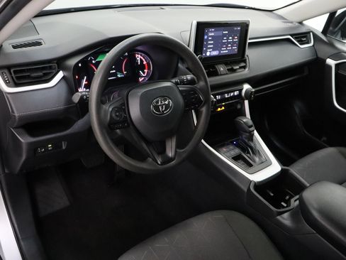 Used 2025 Toyota RAV4 XLE FWD image 13