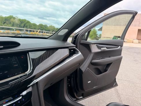 Used 2021 Cadillac XT6 Premium Luxury AWD/4WD image 41