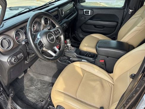 Used 2018 Jeep Wrangler Unlimited Rubicon image 12