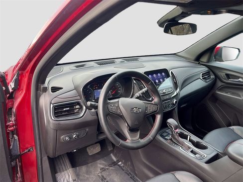 Used 2024 Chevrolet Equinox RS w/ RS Leather Package image 9