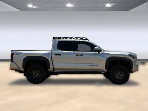 Used 2024 Toyota Tacoma TRD Off-Road AWD/4WD image 8