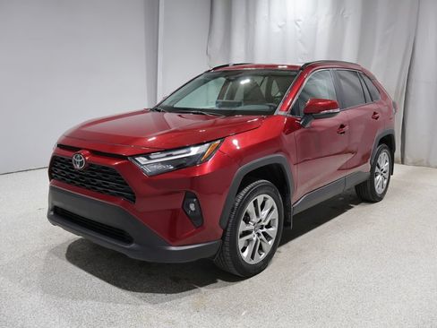 Used 2023 Toyota RAV4 XLE Premium AWD/4WD image 6
