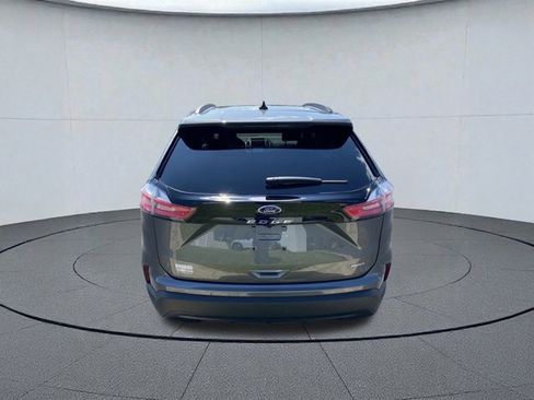 New 2024 Ford Edge SE image 6