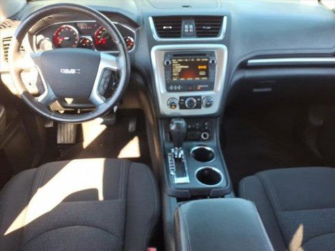 Used 2016 GMC Acadia SLE image 18