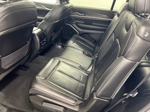 Used 2022 Jeep Grand Cherokee L Limited AWD/4WD image 11