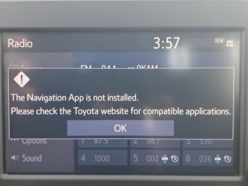 Used 2021 Toyota RAV4 XLE w/ Carpet Mat Package (TMS) AWD/4WD image 25
