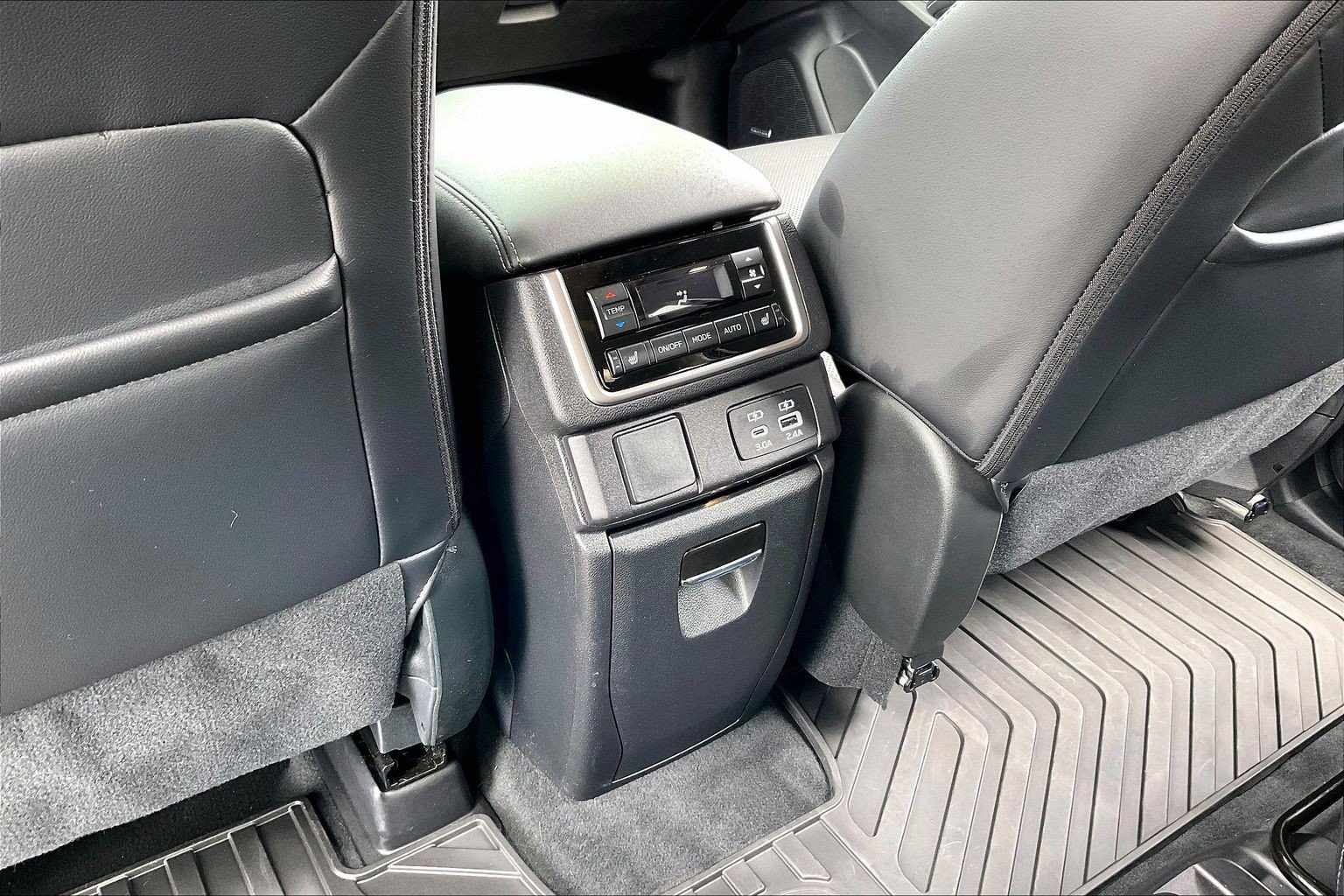 Used 2026 Subaru Ascent Limited AWD/4WD image 24