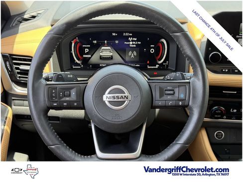 Used 2021 Nissan Rogue Platinum FWD image 12