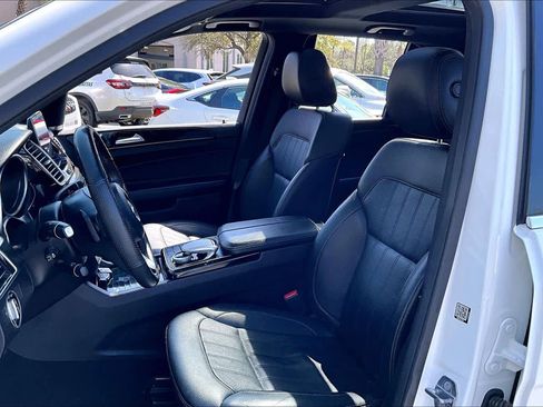 Used 2019 Mercedes-Benz GLE 400 4MATIC image 8