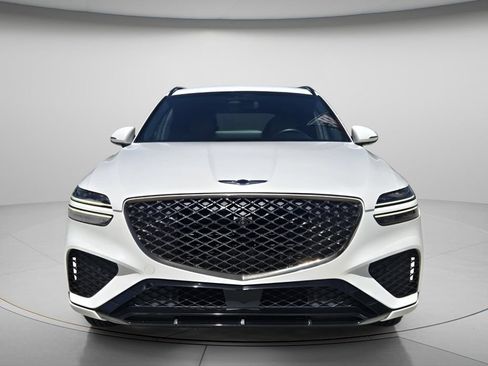 Used 2022 Genesis GV70 3.5T Sport w/ Sport Advanced Package AWD/4WD image 4