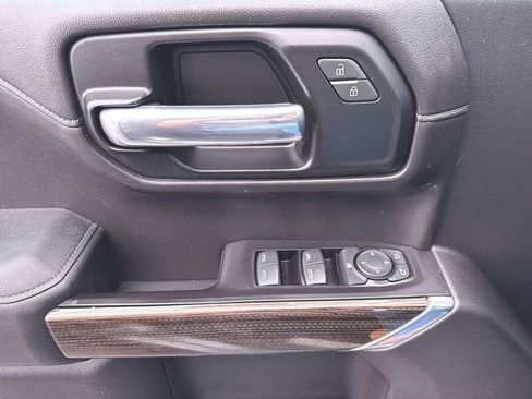 Used 2019 Chevrolet Silverado 1500 LT Trail Boss w/ Convenience Package AWD/4WD image 22