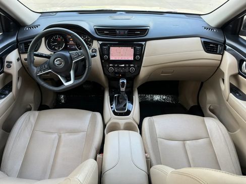 Used 2019 Nissan Rogue SL w/ Premium Package FWD image 12