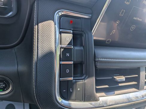Used 2024 GMC Yukon SLT AWD/4WD image 26