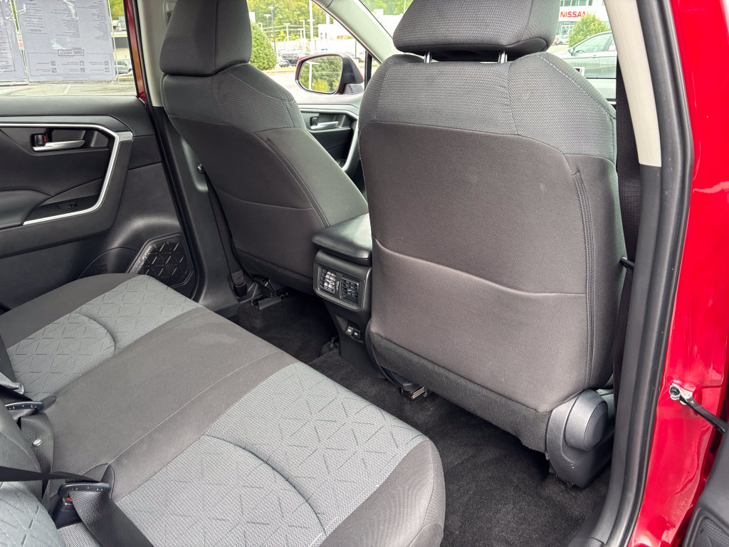 Certified 2025 Toyota RAV4 XLE AWD/4WD image 41