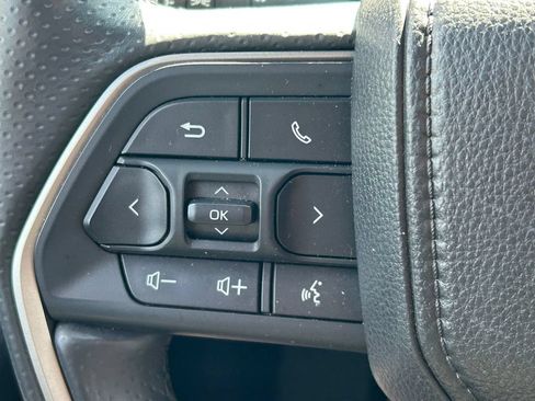 Certified 2025 Toyota 4Runner TRD Off-Road AWD/4WD image 38
