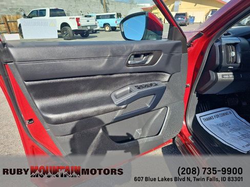 Used 2024 Nissan Pathfinder SV w/ Cargo Package image 10