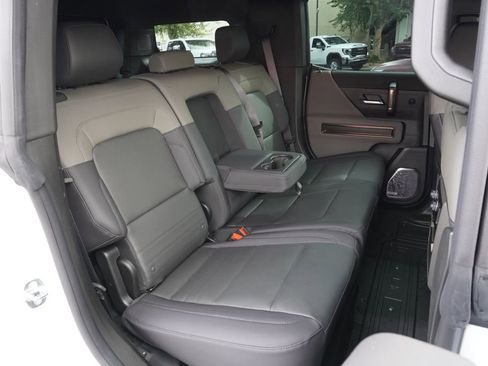 Certified 2025 GMC Hummer EV 2X image 9