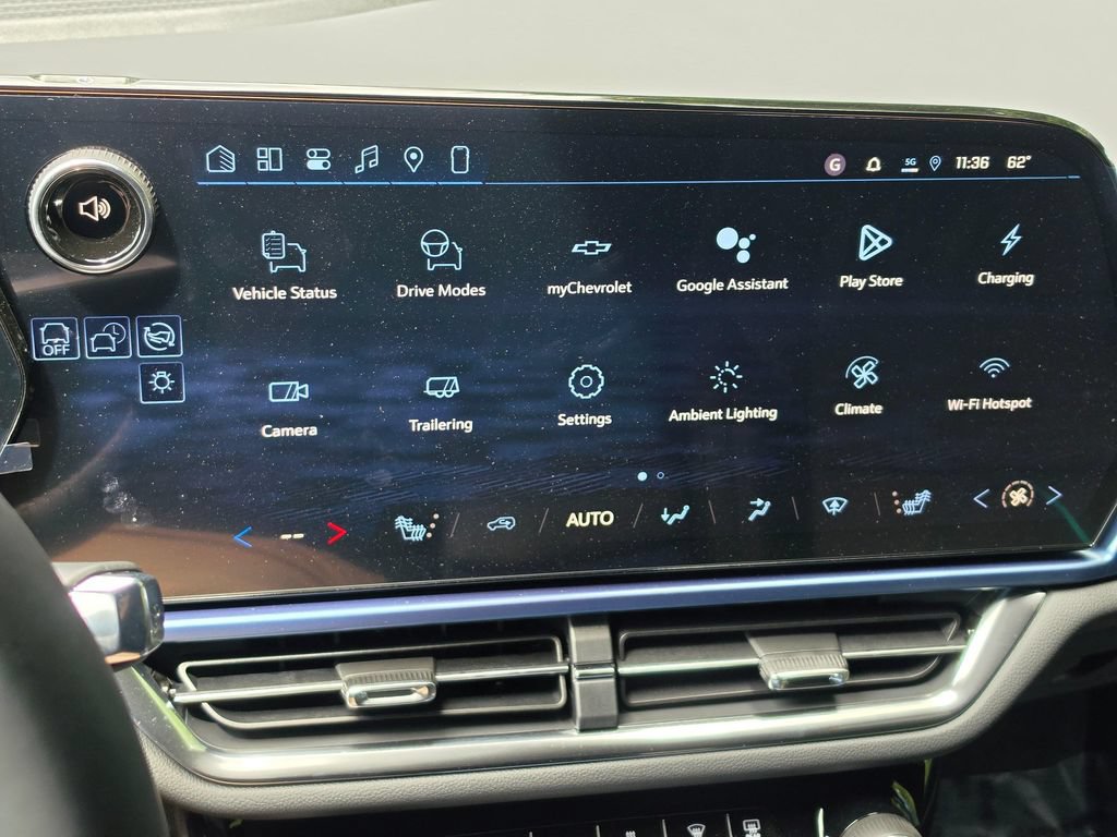 New 2026 Chevrolet Equinox EV LT AWD/4WD image 25