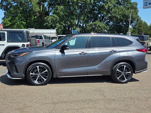 Used 2021 Toyota Highlander XSE image 5