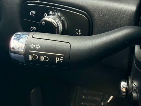 Used 2017 Bentley Continental GT image 38