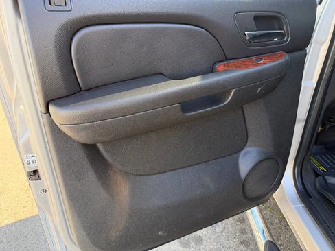 Used 2008 Chevrolet Silverado 3500 LTZ w/ Suspension Package, Off-Road image 20