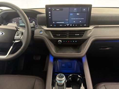 Used 2026 Ford Explorer Platinum RWD image 20