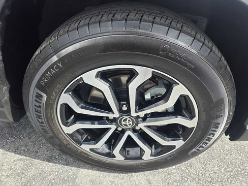 Used 2025 Toyota Corolla Cross AWD Hybrid image 9