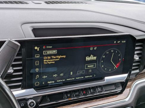 Used 2024 GMC Sierra 3500 SLE w/ SLE Value Package image 30