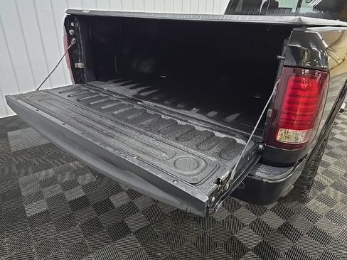 Used 2017 RAM 3500 Laramie w/ Sport Appearance Group AWD/4WD image 11