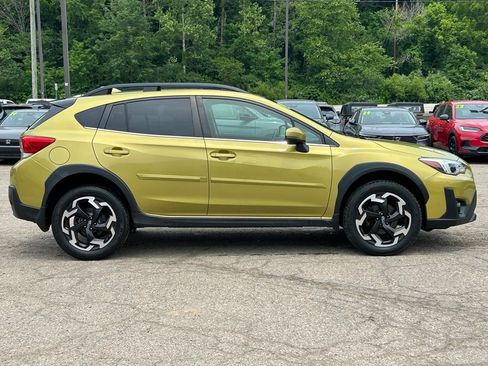 Used 2021 Subaru Crosstrek 2.5i Limited w/ Moonroof Package 2 AWD/4WD image 3