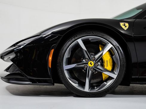 Used 2022 Ferrari SF90 Stradale image 13