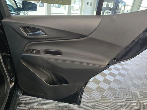 Used 2022 Chevrolet Equinox RS w/ RS Leather Package FWD image 40