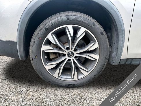 Used 2018 INFINITI QX30 AWD image 8