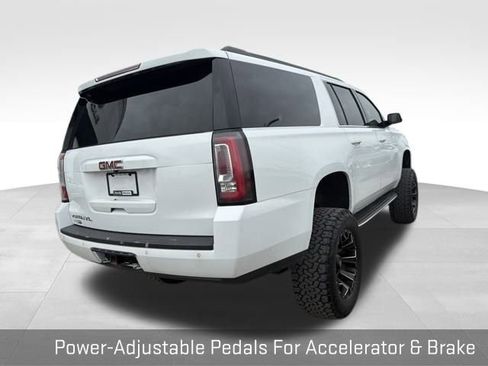 Used 2019 GMC Yukon XL SLE image 18