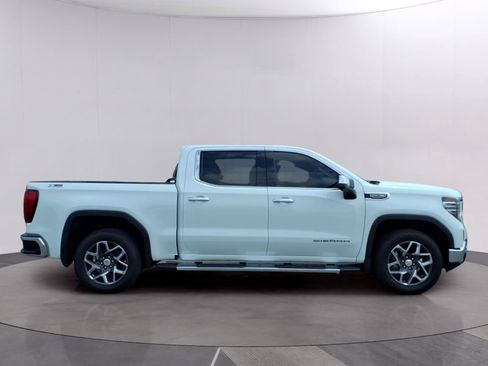 Used 2023 GMC Sierra 1500 SLT w/ SLT Premium Plus Package AWD/4WD image 6