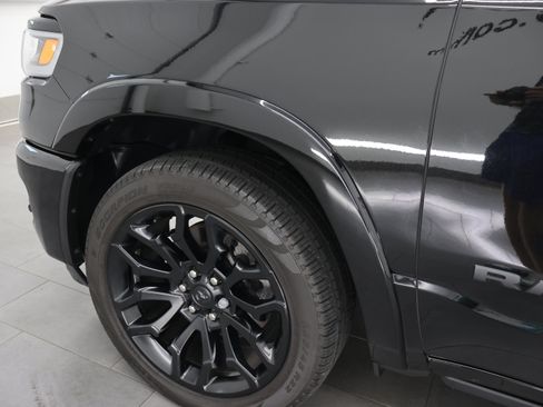 Used 2025 RAM 1500 Limited AWD/4WD image 40