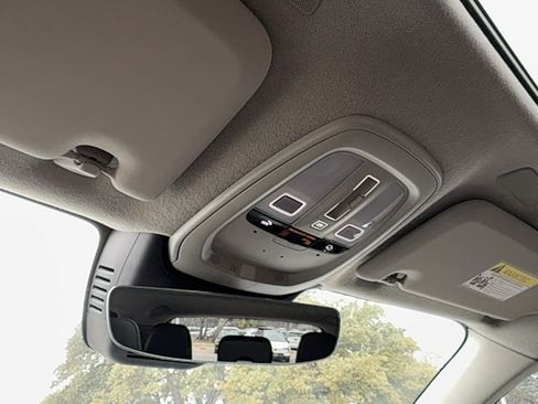 New 2026 Volvo XC40 B4 Core image 23