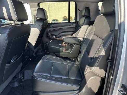 Used 2020 Chevrolet Suburban Premier image 26