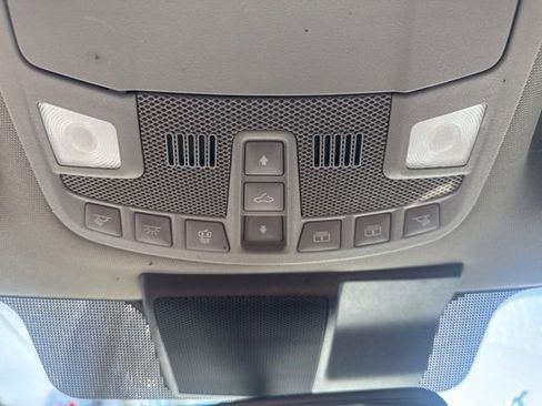 Used 2019 Ford F150 Lariat w/ Equipment Group 502A Luxury AWD/4WD image 19