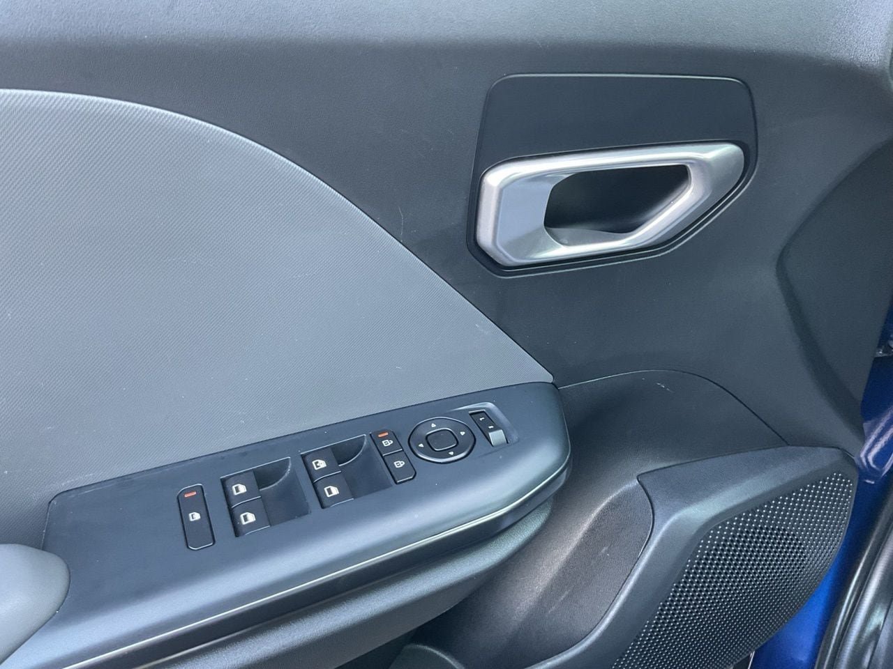 Used 2025 Kia K4 FWD image 22