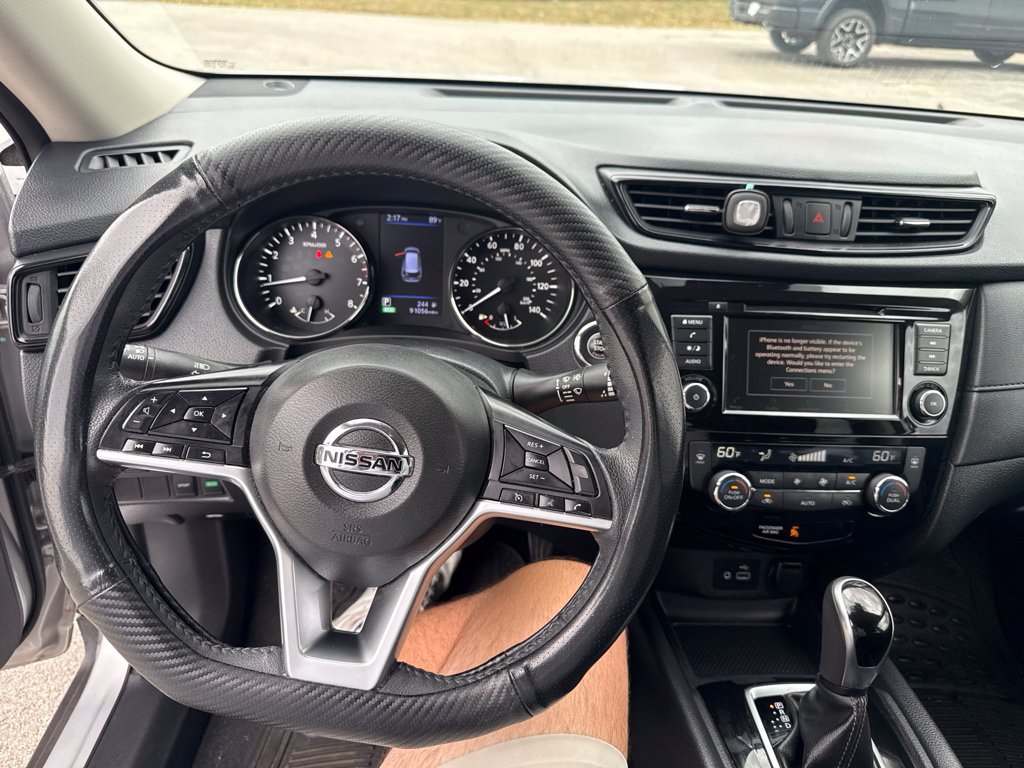 Used 2020 Nissan Rogue SV FWD image 7