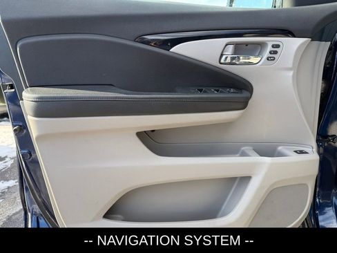 Used 2019 Honda Pilot Touring image 5