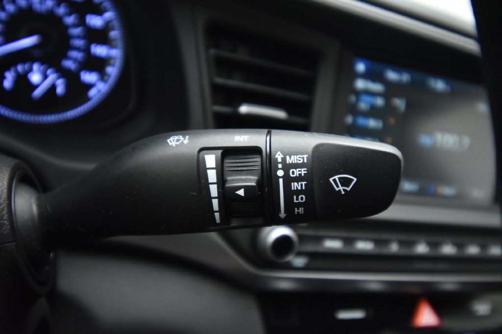 Used 2020 Hyundai Elantra SEL w/ Cargo Package (C1) FWD image 29
