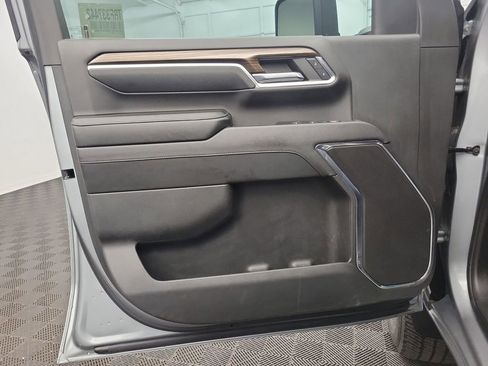 Used 2024 Chevrolet Silverado 3500 LT w/ Convenience Package image 17