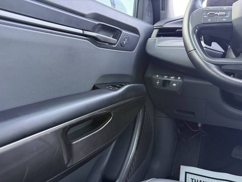 Used 2024 Kia EV9 Light Long Range RWD image 34