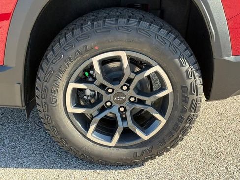 New 2026 Chevrolet Equinox ACTIV FWD image 4