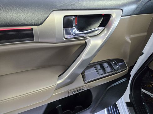 Used 2020 Lexus GX 460 Premium image 20