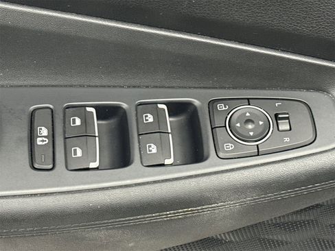 Used 2023 Hyundai Santa Fe SEL w/ Cargo Package image 17