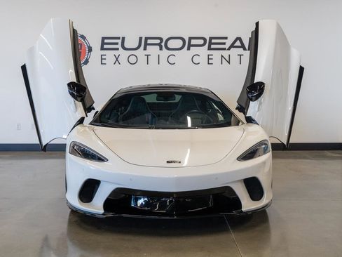 Used 2022 McLaren GT image 21